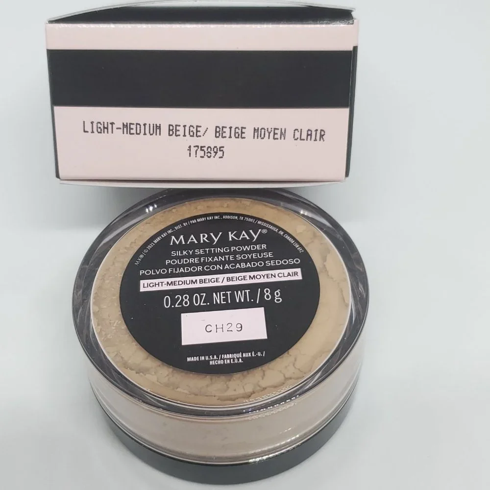 Light-Medium Beige Silky Setting Powder - Mary Kay - NIB